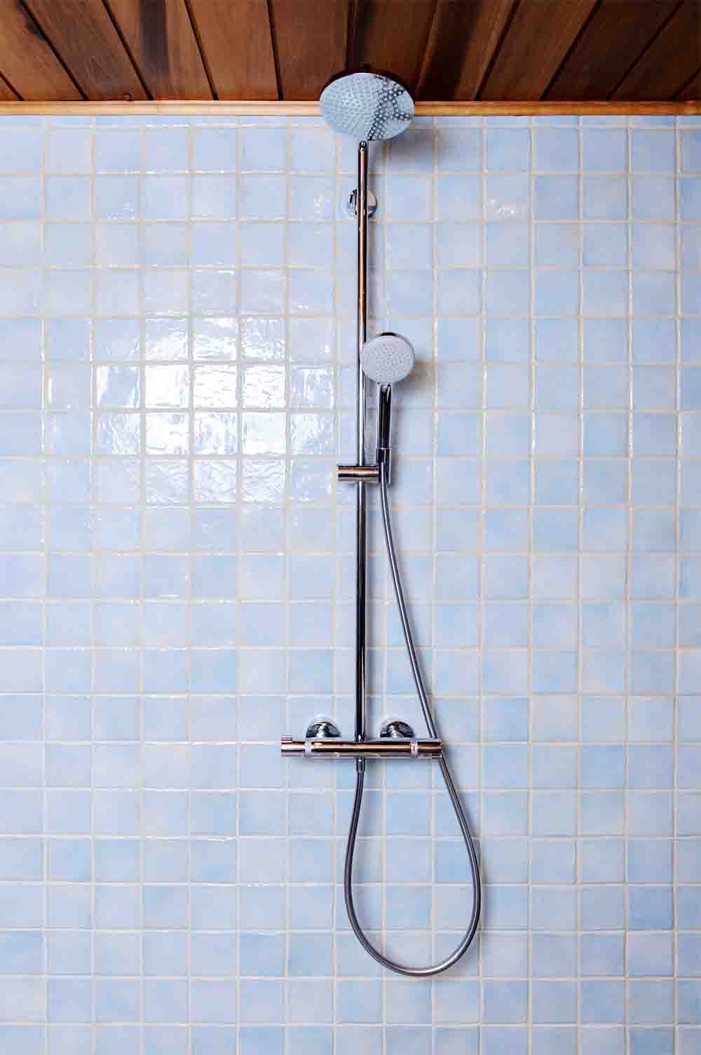 duschar är från Hansgrohe-Raindance 